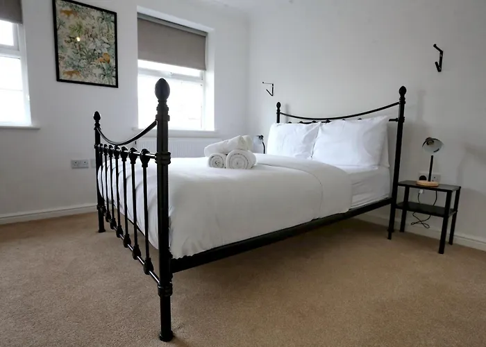 Spacious 3-Bed City Home-Ao Arena, Northern Qtr - Pass The Keys Manchester