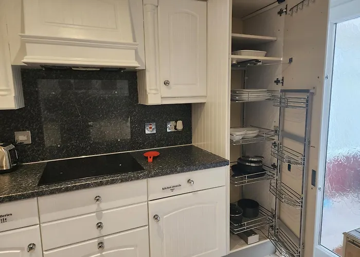 Сasa de vacaciones My -2 Bed House-free Parking