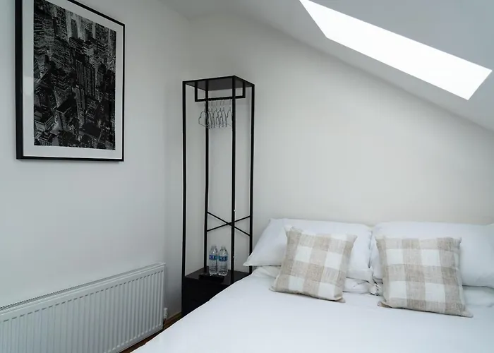 Tatil Evi 4 Bed Failsworth - 3 Bathrooms - Free Parking - Mon-fri - Ideal For Contractors And Families