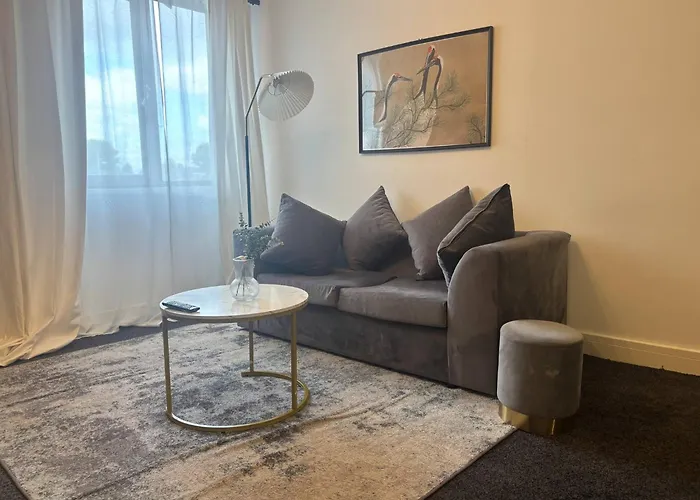 Budget Friendly Private - Free Parking * Manchester