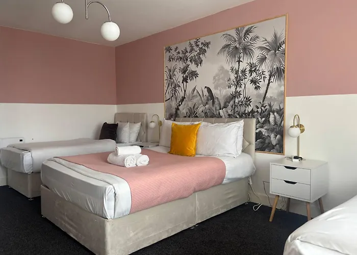 Budget Friendly Private - Free Parking Apartament