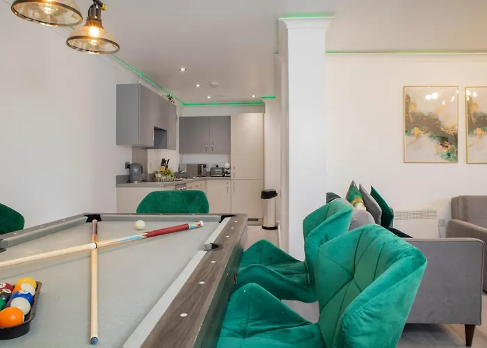 Modern Skyline مانشستر