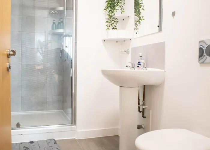 Modern Skyline شقة