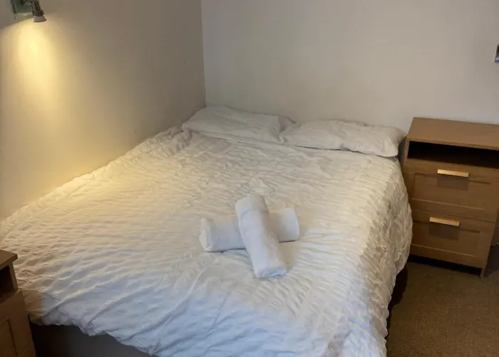 Centre Flat Available For Bookings Of 2 Weeks Or