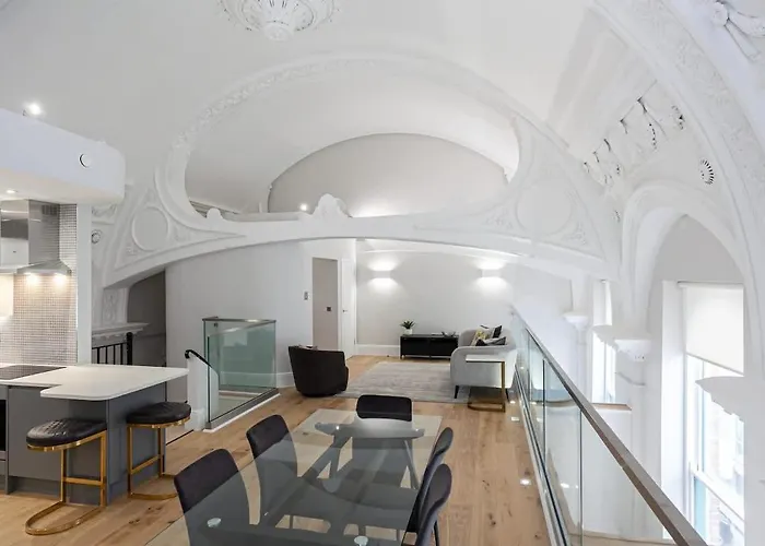 Unique Centre Luxury Three Bed Holiday home Manchester