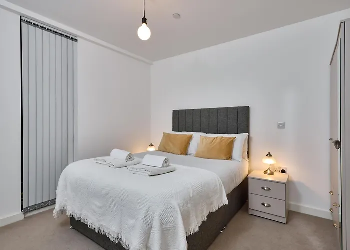 Finlays Yard By Veeve *