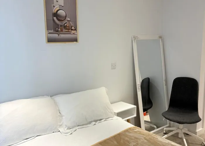 Cosy Two Bedroom In *