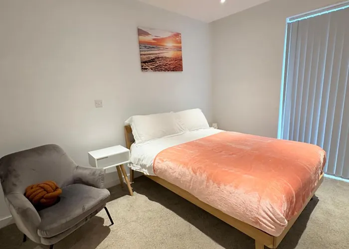 Cosy Two Bedroom In Apartamento *