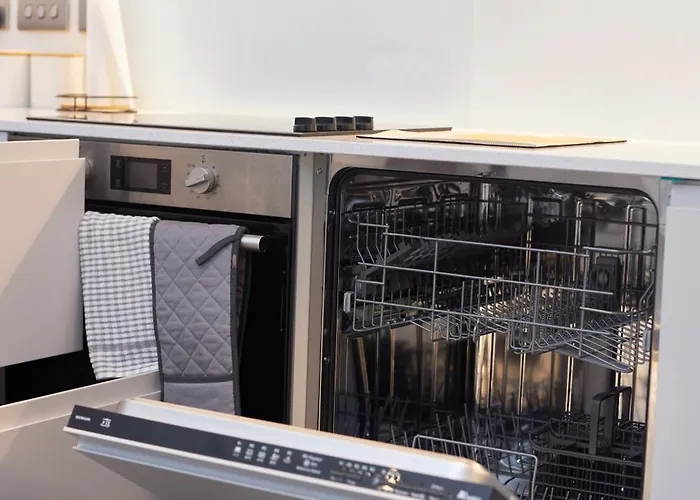 Cosy Two Bedroom In Apartamento *