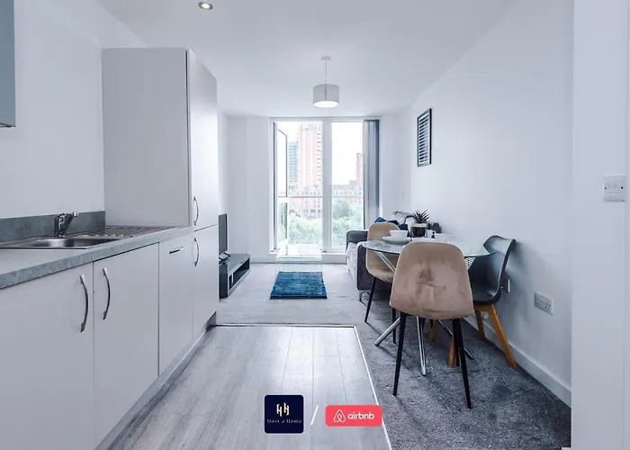 아파트 Elegant 1br In Salford, Balcony, Wifi, Kitchen 맨체스터