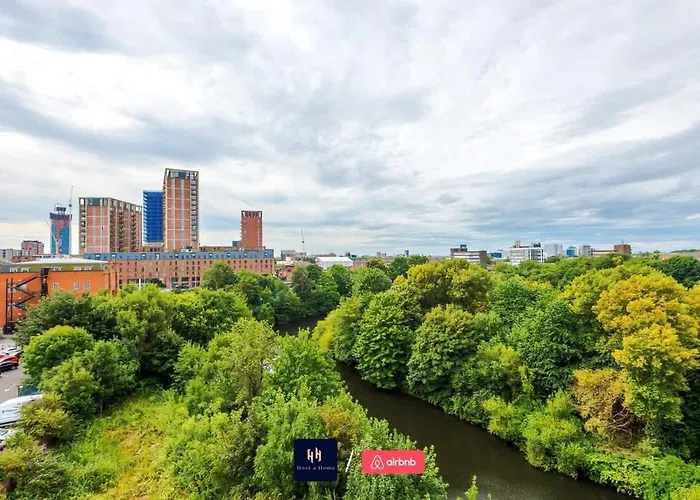 아파트 Elegant 1br In Salford, Balcony, Wifi, Kitchen 맨체스터