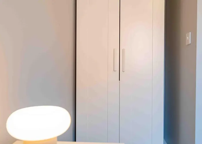 S Veranda - Near Lidl & Bus -4 Bed 6 Sleep מנצ'סטר