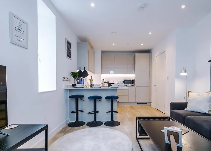 Duplex In Salford, 2br&2ba, Full Kitchen 아파트 *