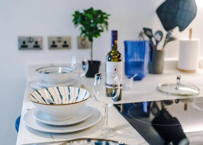 Duplex In Salford, 2br&2ba, Full Kitchen 맨체스터