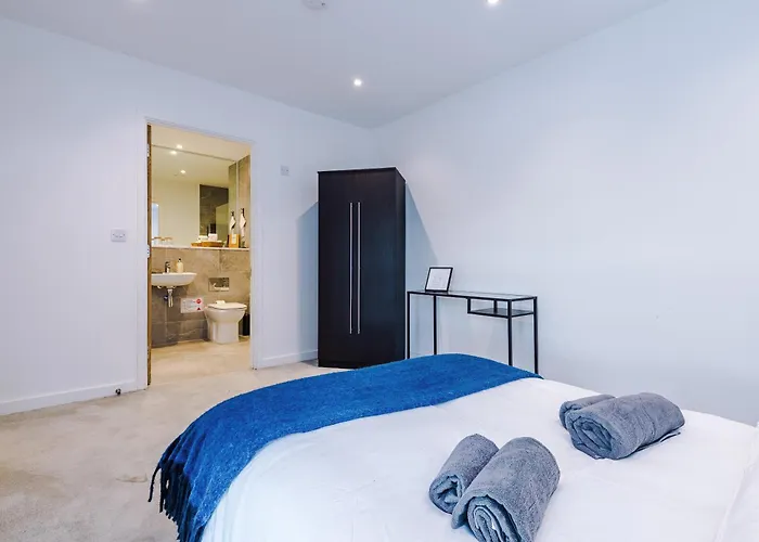 아파트 Duplex In Salford, 2br&2ba, Full Kitchen