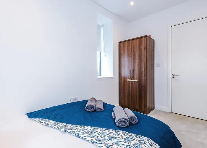 Duplex In Salford, 2br&2ba, Full Kitchen 아파트 맨체스터