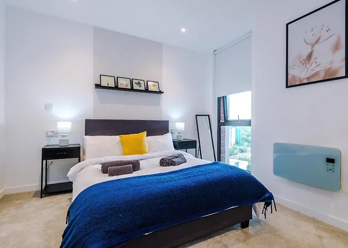 아파트 Duplex In Salford, 2br&2ba, Full Kitchen *