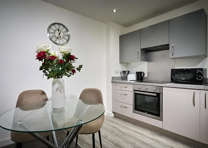 Joyful Management - Riverview 1 Bedroom 10 Min To Centre Apartment