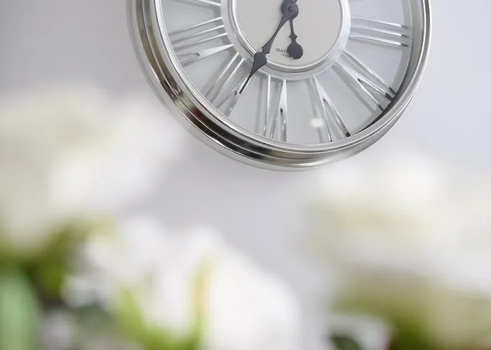 Joyful Management - Riverview 1 Bedroom 10 Min To Centre Apartment *