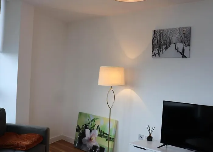 Luxury Penthouse With The View In מנצ'סטר