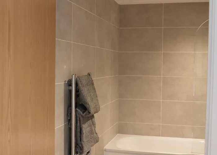 Luxury 2 Bed 13th Floor View Of Old Trafford 맨체스터