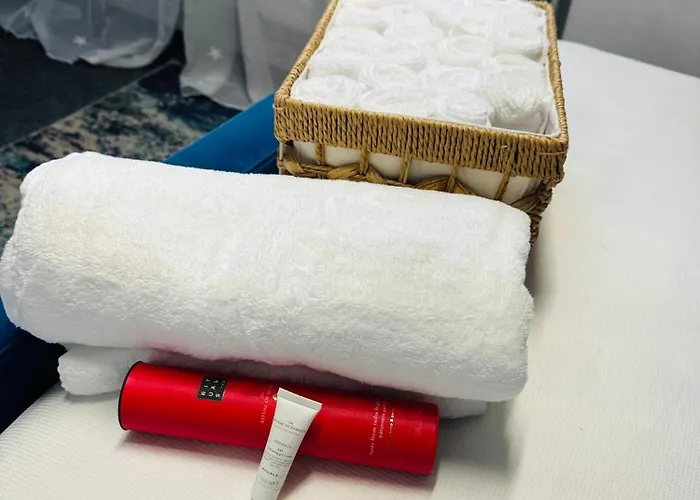 Feel, Comfort * Manchester