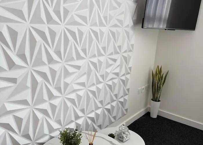 Daire Luxury And Cosy Near Old Trafford M16 ,free Private Parking,fast Wi-fi,self Check-in Anytime Perfect For Late Arrivals, 5 Minutes To Old Trafford Stadium Manchester