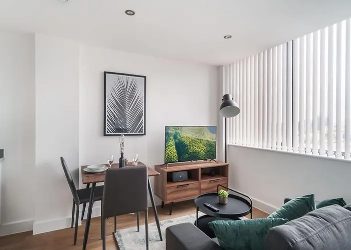 Zeni, Alexandra Rise Cosy Manchester