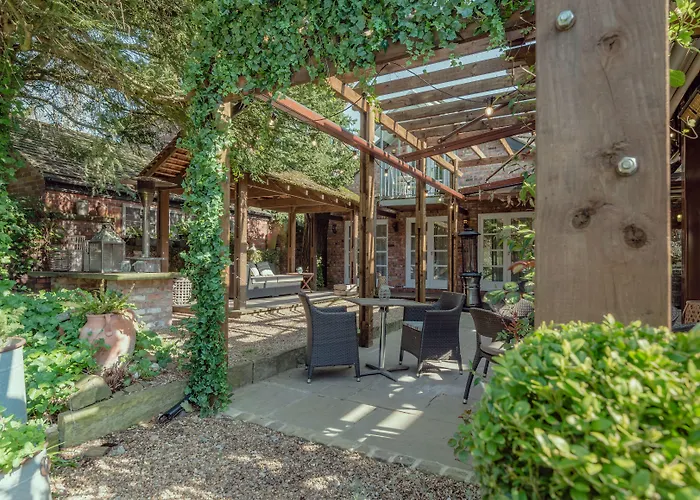 Eleven Didsbury Park 4*