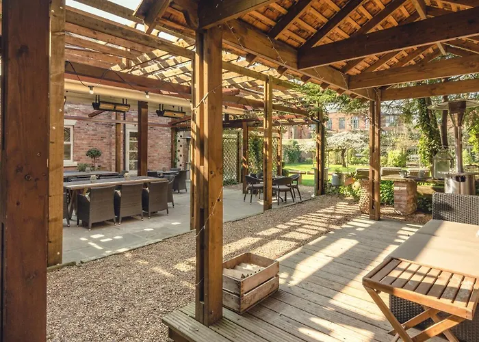 Eleven Didsbury Park Hotel