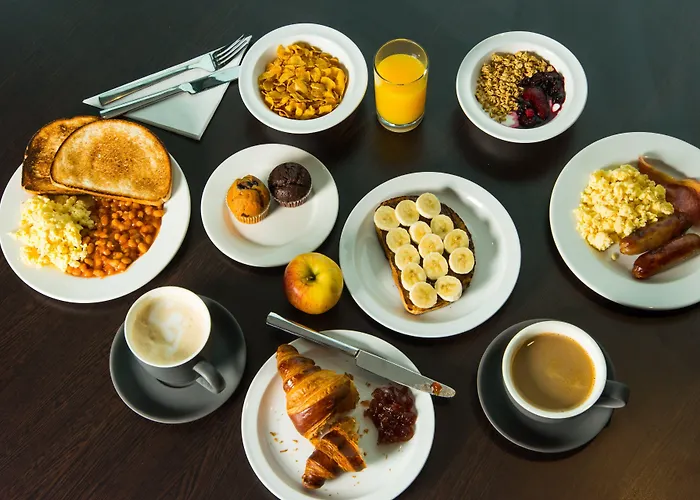 Отель Express East By Ihg 3*