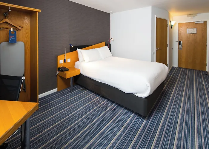 Отель Express East By Ihg