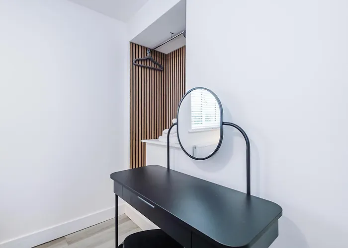 Minutes To The Coop Live Arena & Etihad Stadium - Free Parking W Ev Charger 펜션 맨체스터