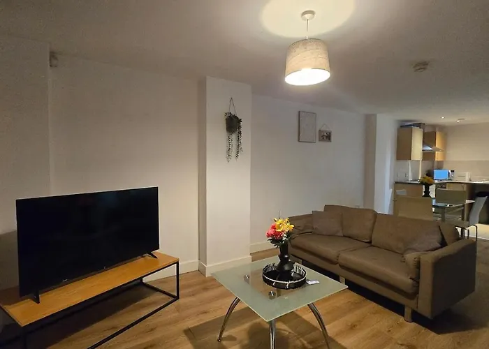 Apartment Spacious 2 Bedroom Centre