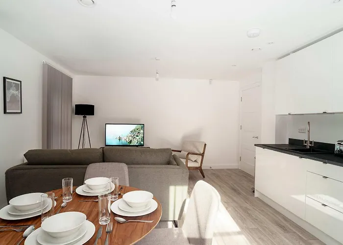 Apartment Contemporary 2bed Near Etihad *