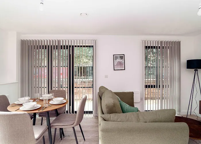 Contemporary 2bed Near Etihad * Manchester