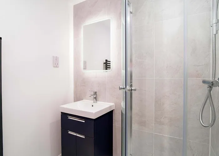 Apartment Contemporary 2bed Near Etihad