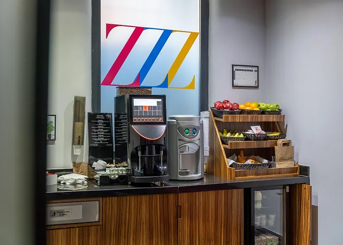 מלון דירות Roomzzz