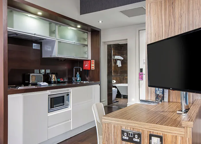 מלון דירות Roomzzz