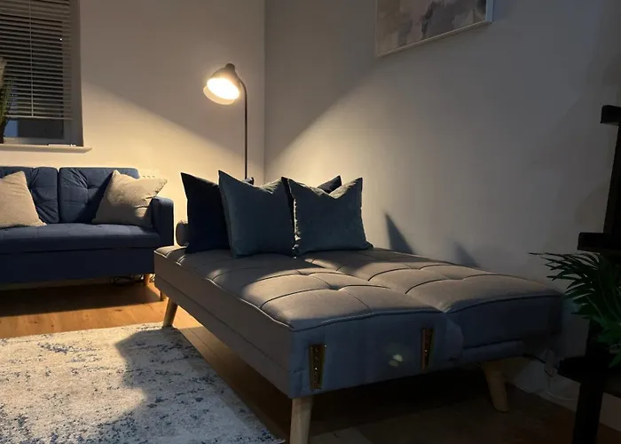 Home Near Etihad, Free Parking, Workplace & Garden * Manchester