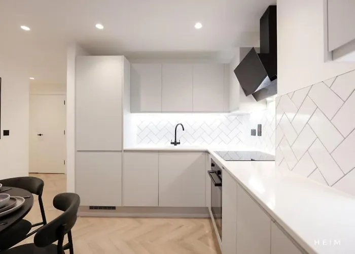 Solaro At The Heim * 曼彻斯特