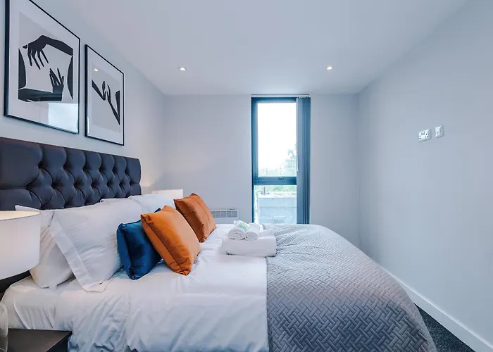 Stylish 1-bed Fast Wi-fi Easy Access To