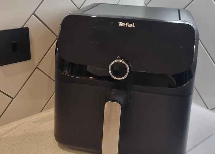 Luxury 2 Bed Apartment, With A Balcony & Canal View In Centre! 맨체스터