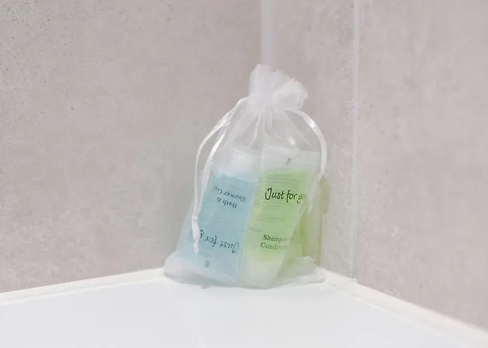 Modern 2br Parking Great Location & Amenities Apartament