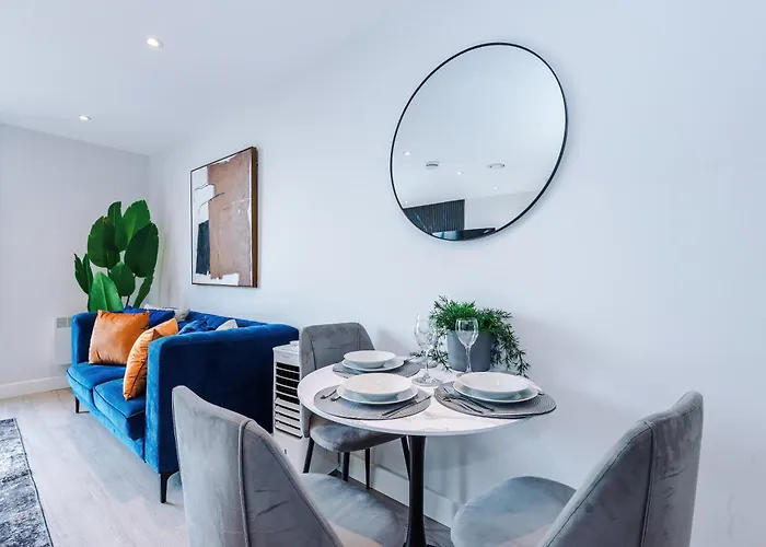 Stylish 1-bed Fast Wi-fi Easy Access To *