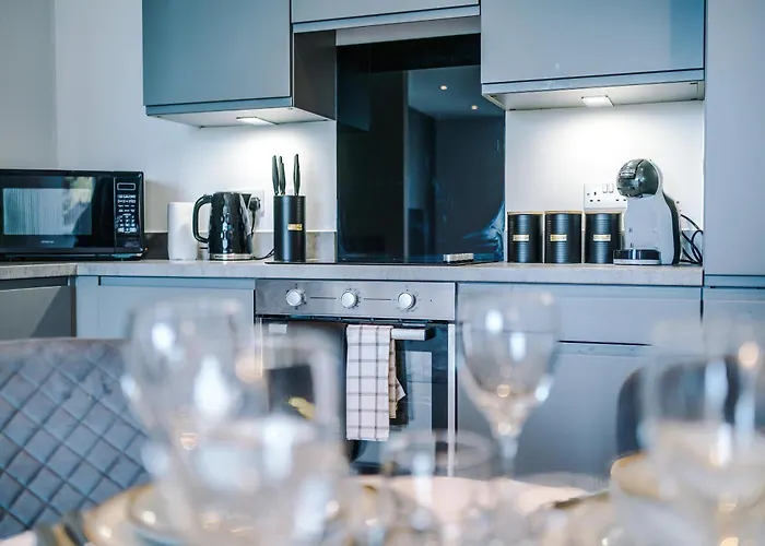 Modern 2br Parking Great Location & Amenities