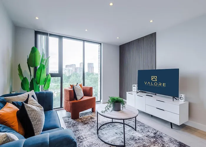 Modern 2br Parking Great Location & Amenities * Manchester