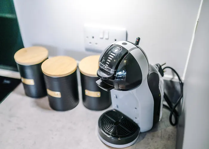 Modern 2br Parking Great Location & Amenities