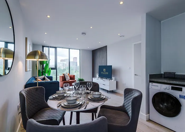 Modern 2br Parking Great Location & Amenities