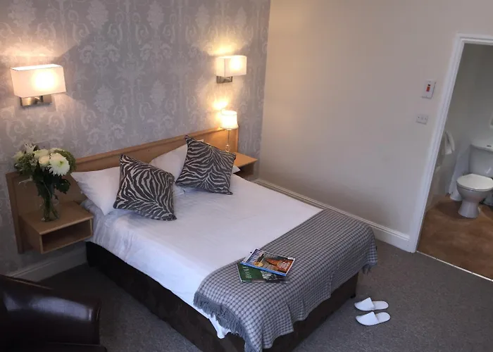 The Westlynne & Otel